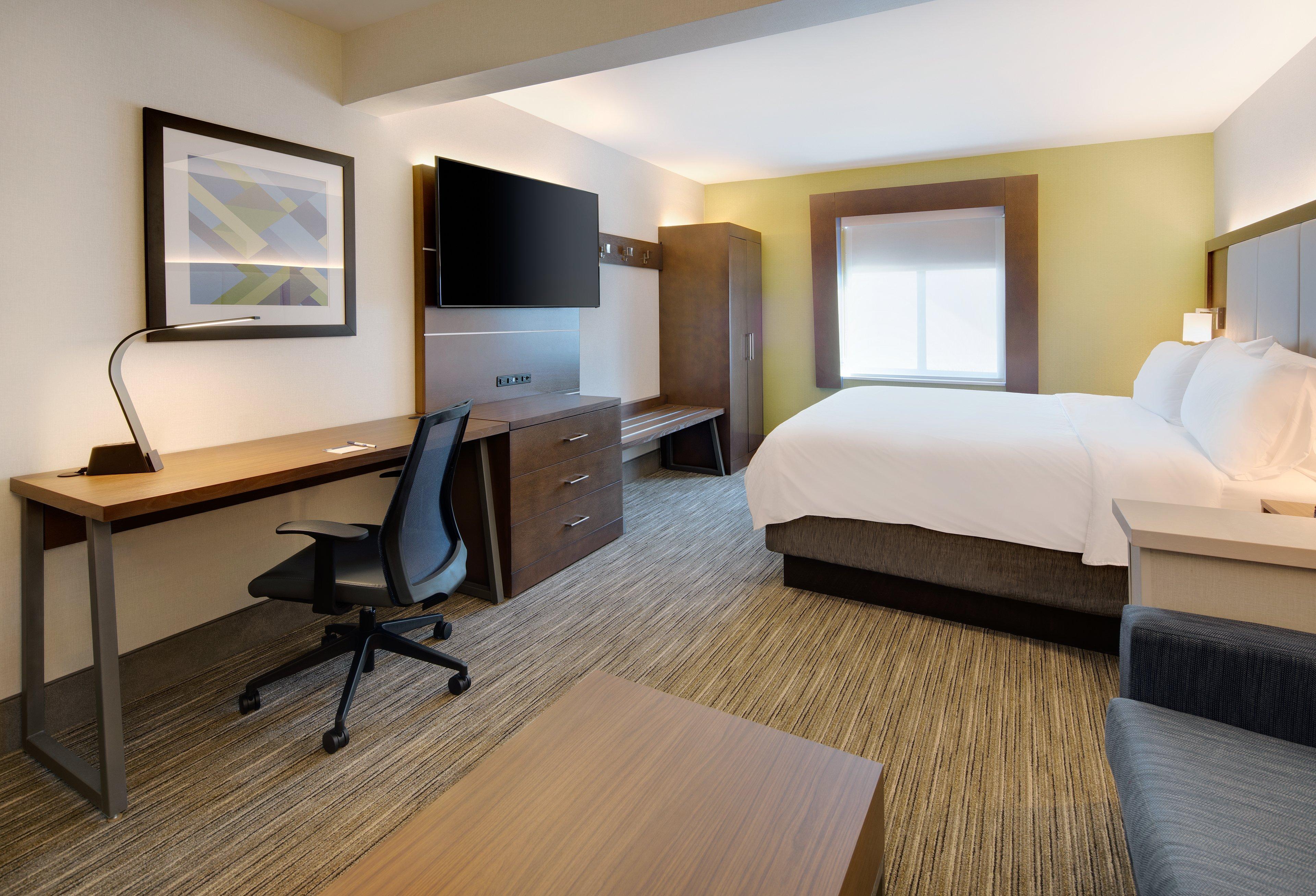 Holiday Inn Express & Suites Bradley Airport By Ihg Windsor Locks Exterior photo