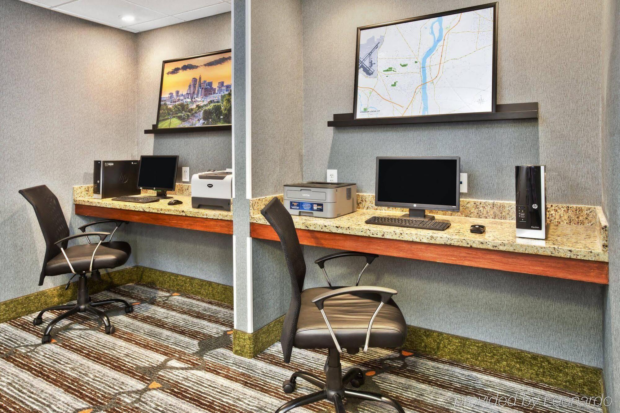 Holiday Inn Express & Suites Bradley Airport By Ihg Windsor Locks Exterior photo